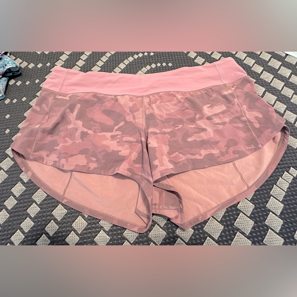Speed Up Low Rise Limed Shorts 2.5”
